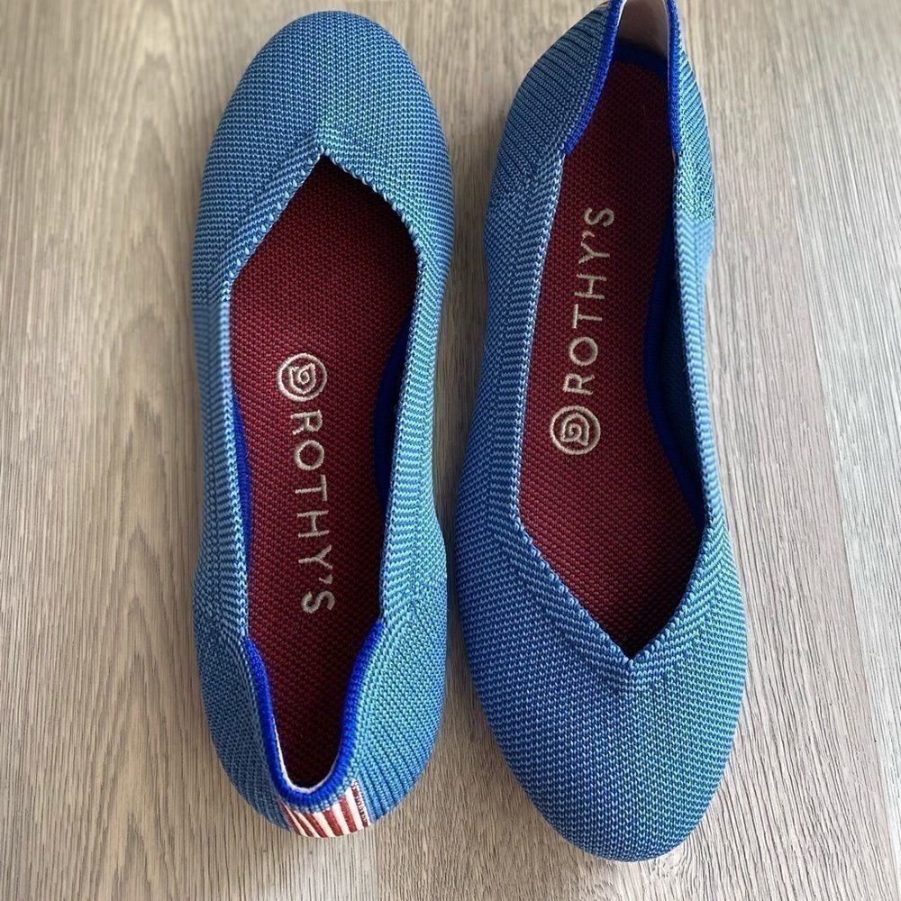 Retired indigo mini stripe Rothy’s 6.5